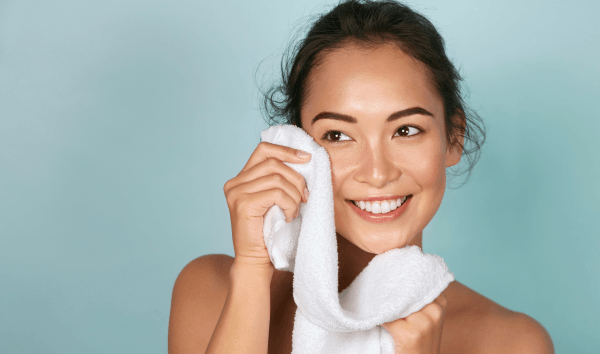 Uso de maquiagem e cuidados com a pele